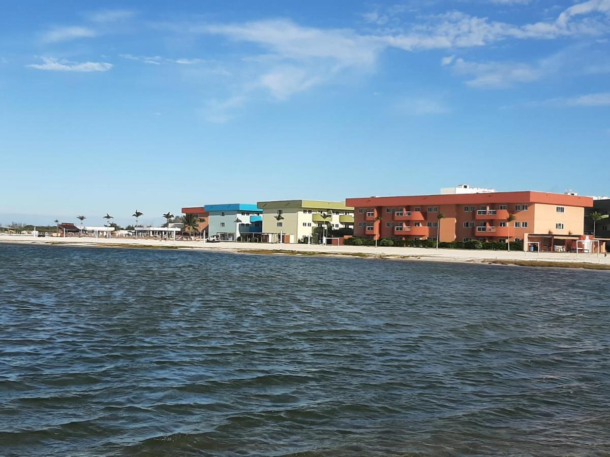 Golden Lake Resort - Apart Hotel - Арраял-ду-Кабу Екстер'єр фото